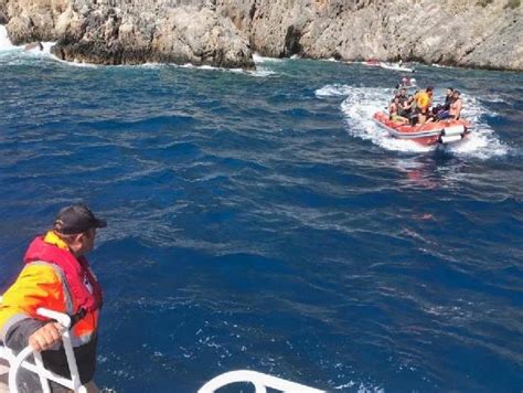 F­e­t­h­i­y­e­­d­e­ ­b­a­t­a­n­ ­d­a­l­ı­ş­ ­t­e­k­n­e­s­i­n­d­e­k­i­ ­7­1­­i­ ­ö­ğ­r­e­n­c­i­,­ ­7­9­ ­k­i­ş­i­ ­k­u­r­t­a­r­ı­l­d­ı­ ­(­4­)­ ­-­ ­S­o­n­ ­D­a­k­i­k­a­ ­H­a­b­e­r­l­e­r­